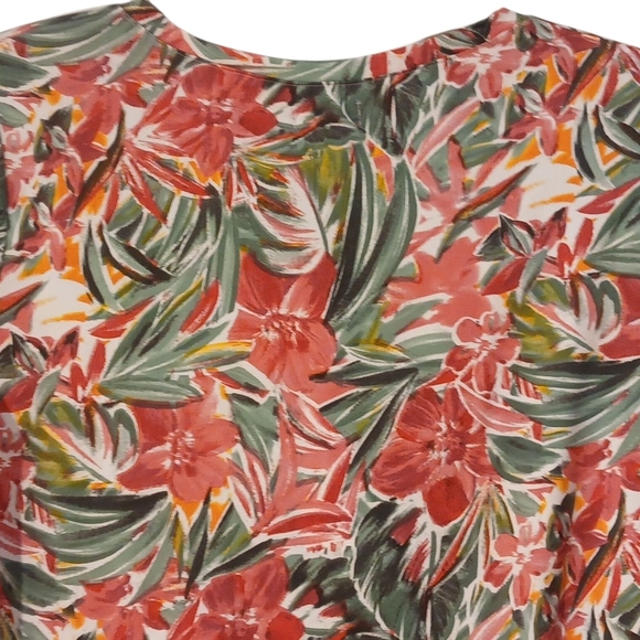 Caribbean Joe -NWT- Red and Green Christmas Floral Dress, Tie Sleeves, Size S - Picture 2 of 14